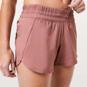 NWOT Lululemon Tracker Short V 4”